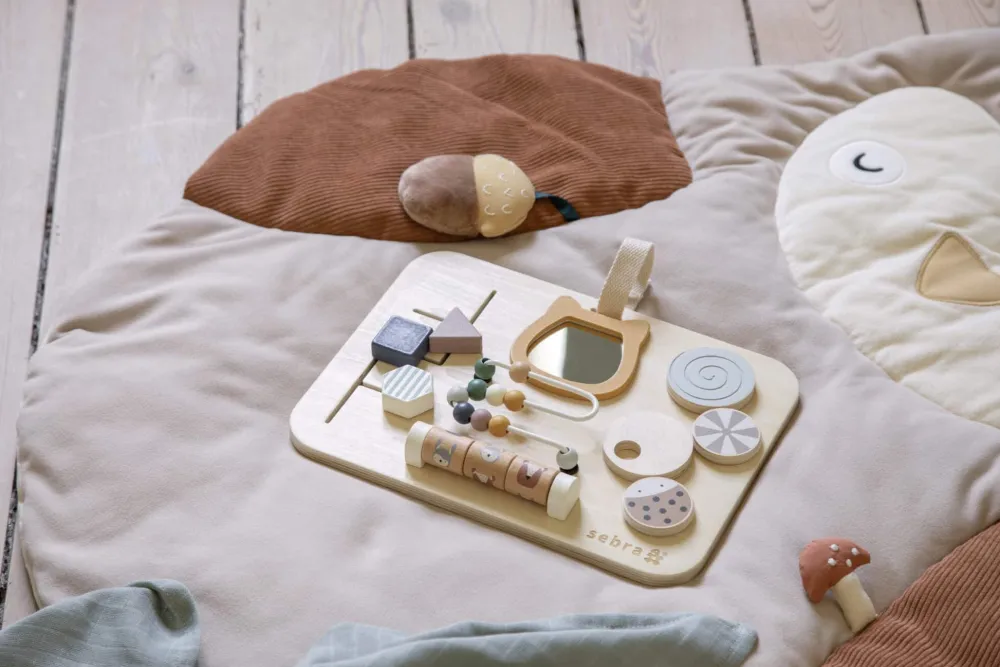 activity_play_mat_blinky__1.webp Kids Sebra Interior Rugs And Playmats>Activity Play Mat, Blinky the owl – Sebra