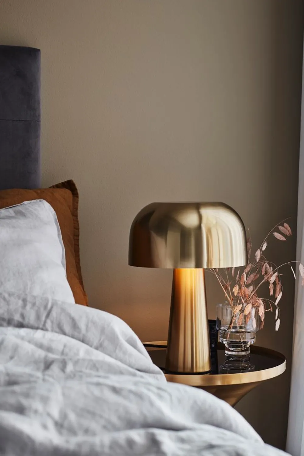 blanca_tablelamp_bronze___2.webp Markslöjd Lamps & Lighting>Blanca Tablelamp Bronze –