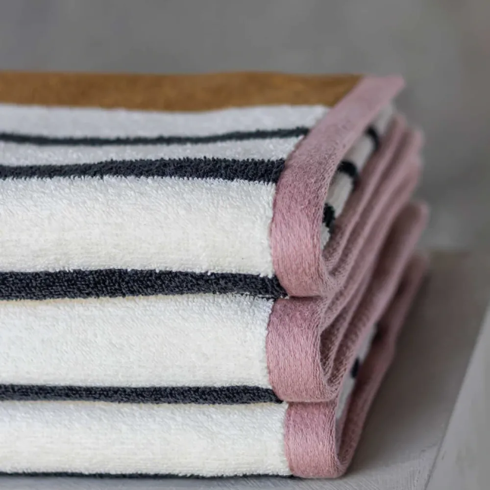 boudoir_guest_towels__x___1.webp Mette Ditmer Textiles | Bathroom Textiles>Boudoir Guest towels 40 x 60 cm, Tobacco, 2-pack –