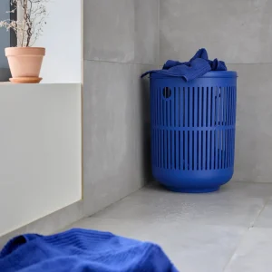 Zone Denmark Textiles | Bathroom Textiles>Classic shower towel 70 x 140 cm, indigo – Zone