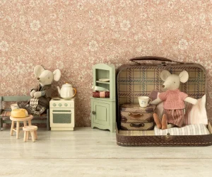 Kids Maileg Doll Accessories>Corner Cabinet, Mouse Light green –