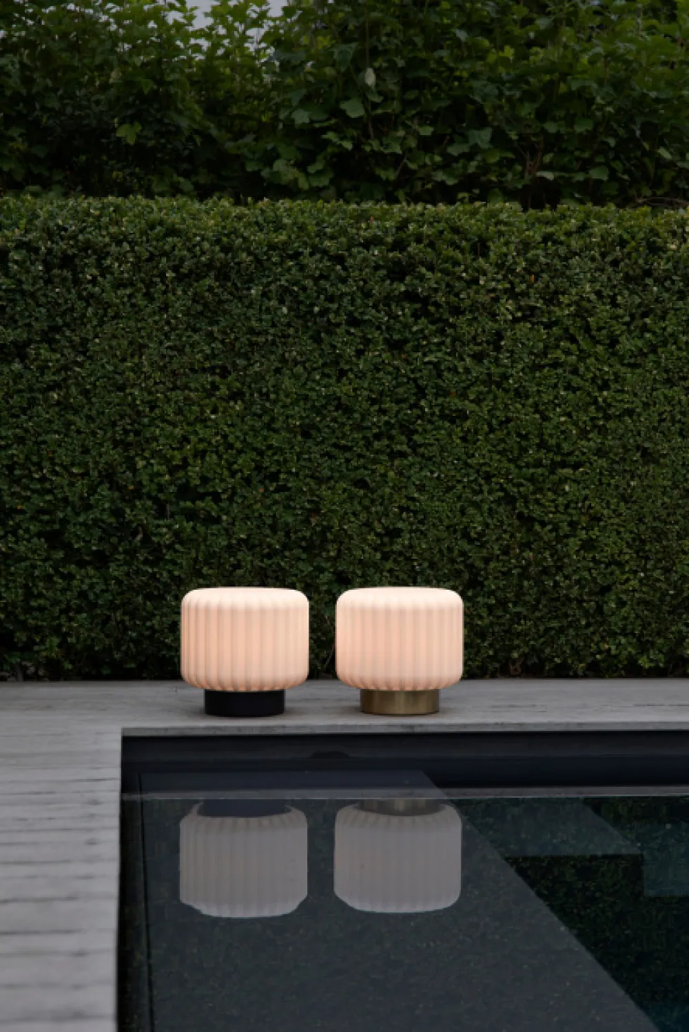 dentelles_wide_xl_table_l_2-1.webp Atelier Pierre Outdoor | Lamps & Lighting>Dentelles Wide XL Table Lamp Gold –