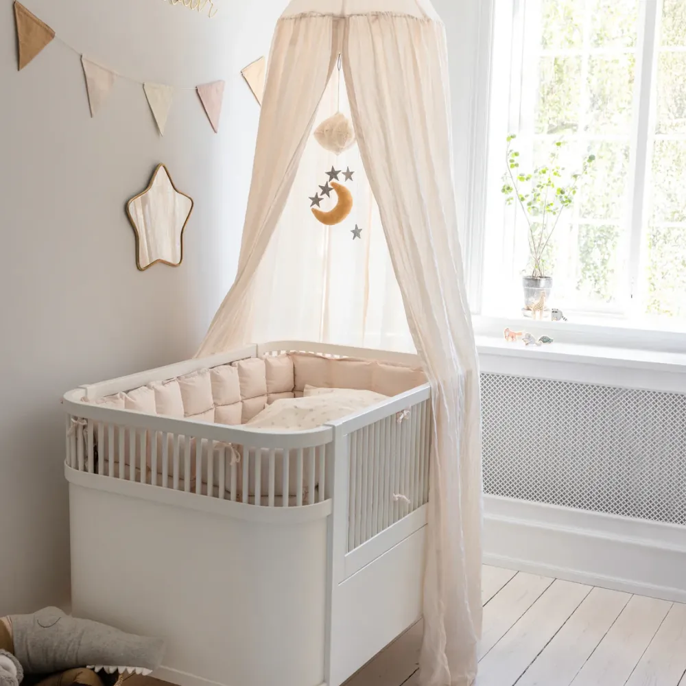 dobby_weave_canopy_birchb_1.webp Kids Sebra Interior Bed Canopies>Dobby Weave Canopy, Birchbark rose – Sebra