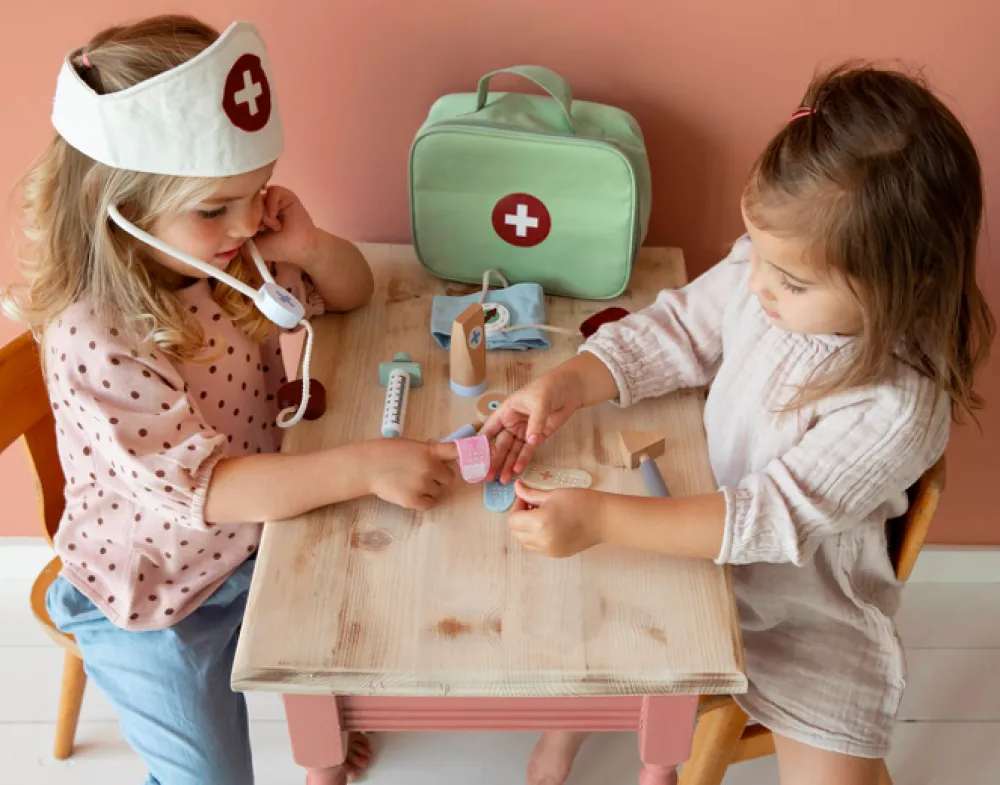 doctors_bag_playset__litt_1.webp Kids Little Dutch Wooden Toys | Christmas Toys>Doctor’s bag playset –