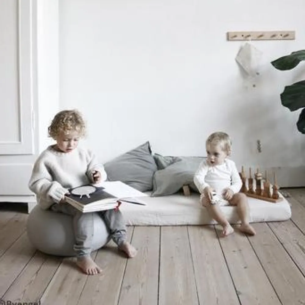 donut_grey_medium__bobles_3.webp Kids Bobles - Tumbling furniture Outdoor Toys | Christmas Toys>Donut Grey, Medium – bObles