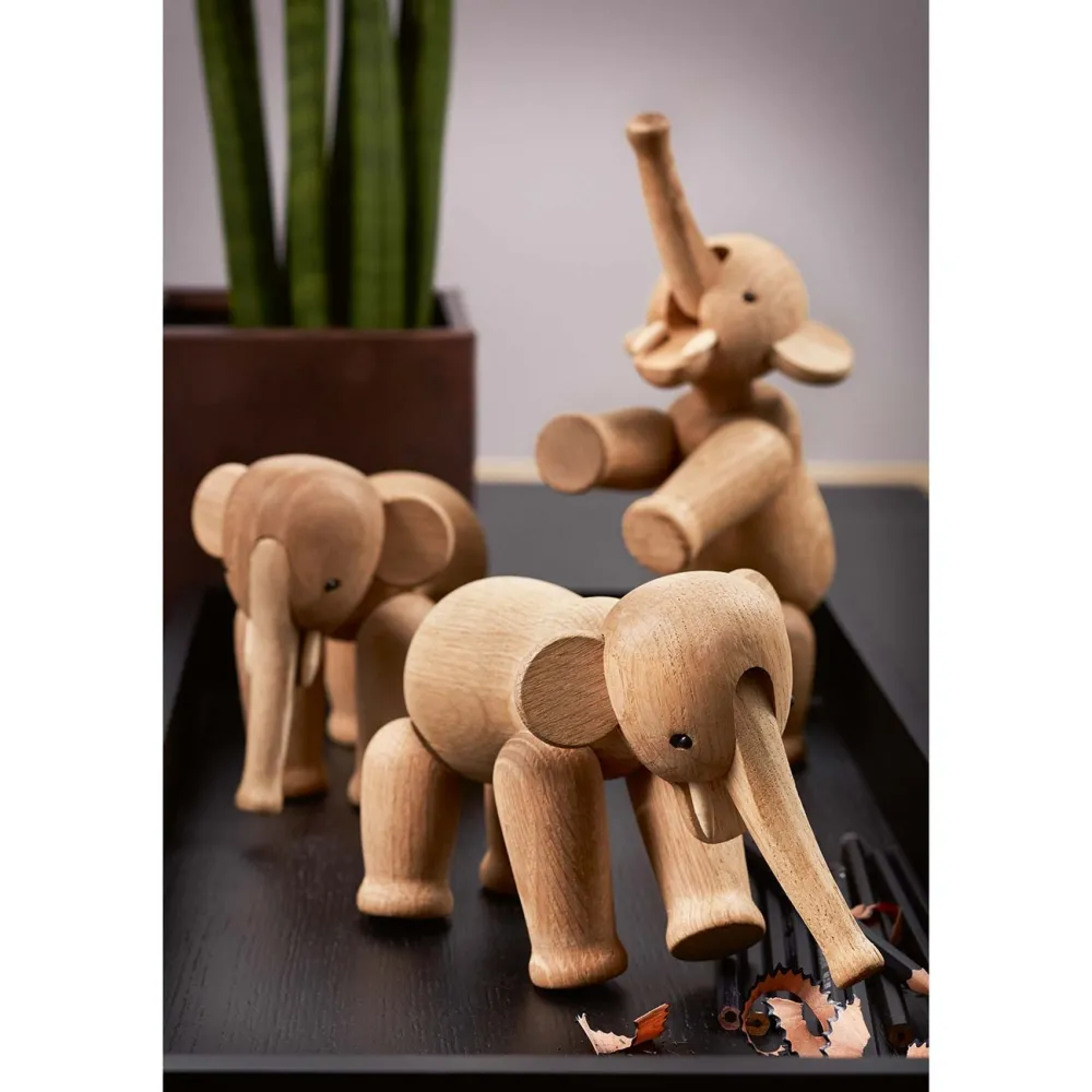 elephant_small_oak__kay_b_2.webp Kay Bojesen Denmark Design Figures>Elephant Small Oak – Kay Bojesen