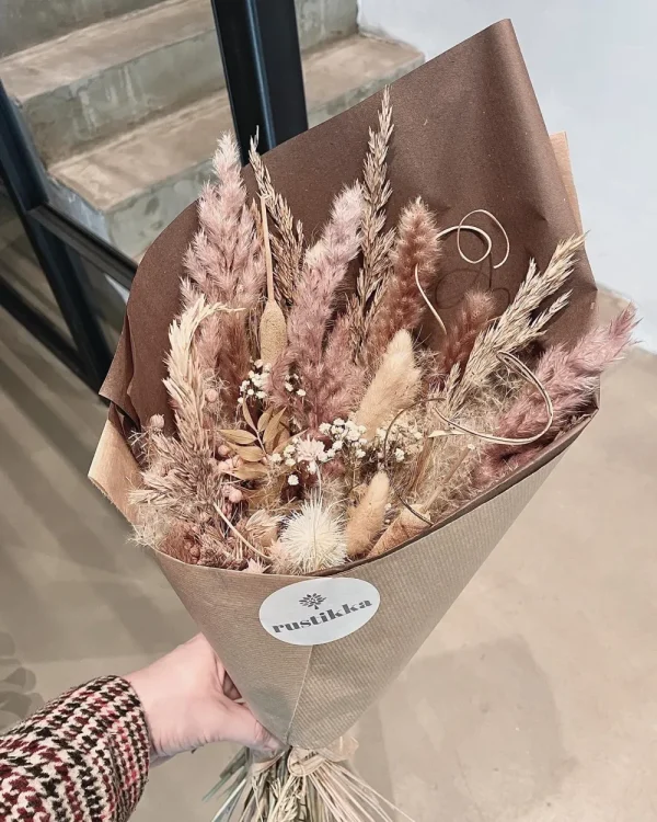 Rustikka – Dried Flower Bouquets Flowers>Eternity Bouquet, Rosa – Rustikka