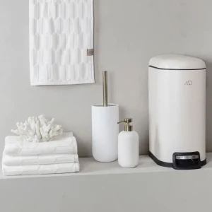 Mette Ditmer Wellness & Beauty | Textiles>GEO Bath towel 70 x 133 cm, off white –