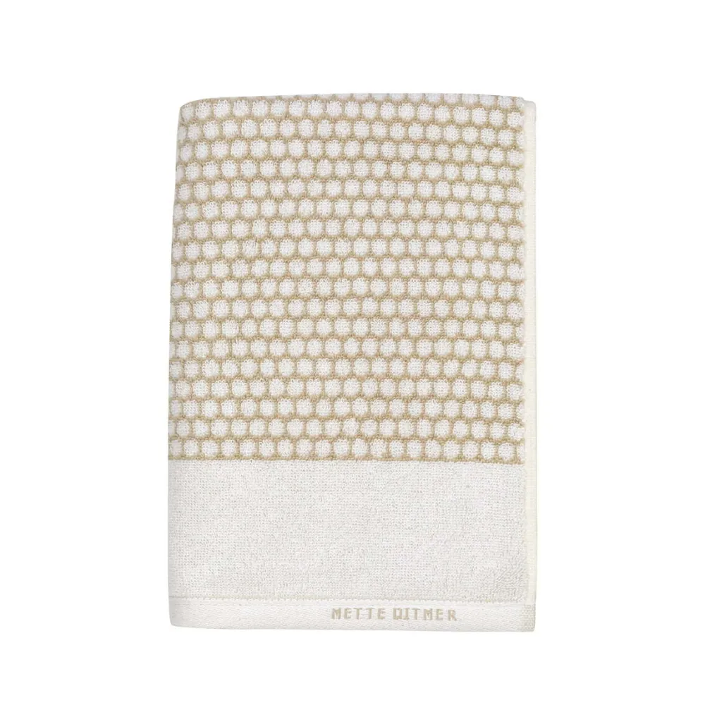 grid_towel__x__cm_sand__o_0.webp Mette Ditmer Wellness & Beauty | Textiles>Grid Towel 50 x 100 cm, Sand / Off White –