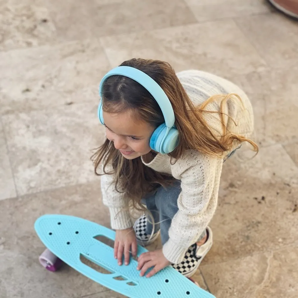 kids_wireless_headphones__2-2.webp Kids Lalarma Copenhagen Music Instruments | Christmas Toys>Kids Wireless Headphones, Blue Pastel – Lalarma