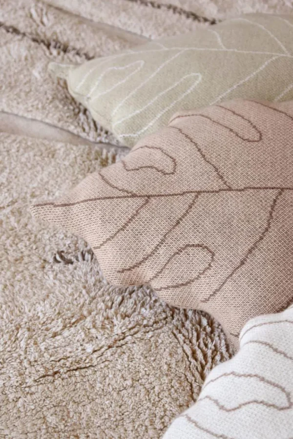 Kids Lorena Canals Cushions & Nursing Pillows>Knitted Cushion Baby Leaf Rose Beige –