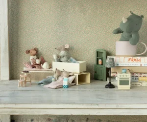 Kids Maileg Doll Accessories>Little sister mouse in matchbox –
