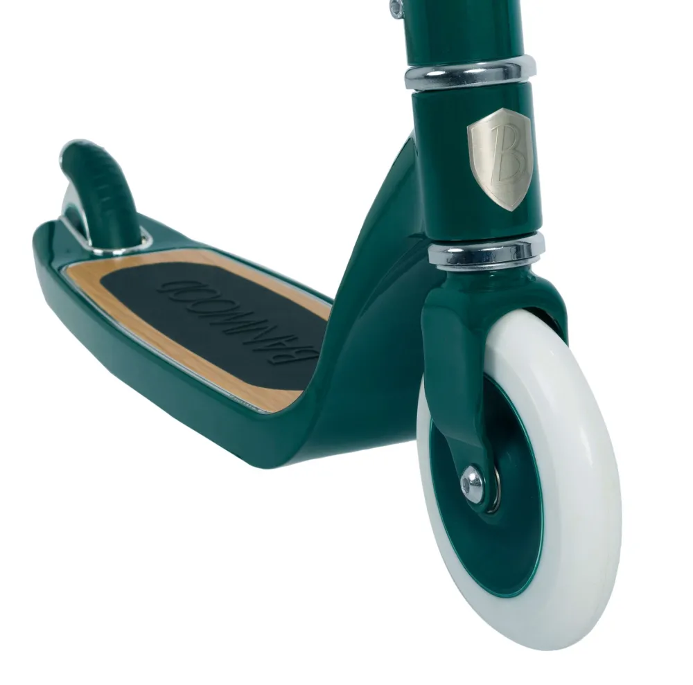maxi_scooter_green__banwo_1.webp Kids Banwood Outdoor Toys | Bikes, Scooters And Helmets>Maxi Scooter Green –