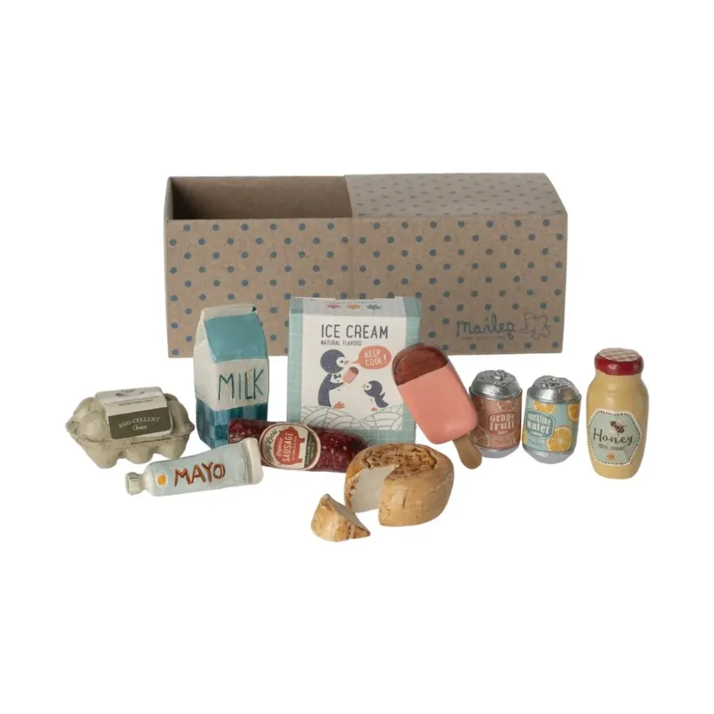miniature_grocery_box__ma_0.webp Kids Maileg Doll Accessories>Miniature grocery box –