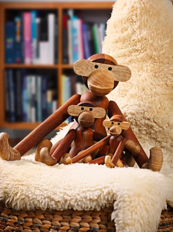 Nordichaus Design Figures>Monkey large teak/limba – Kay Bojesen