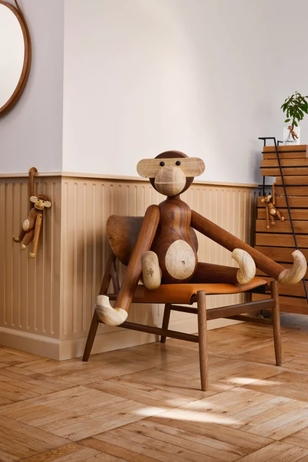 Nordichaus Design Figures>Monkey large teak/limba – Kay Bojesen