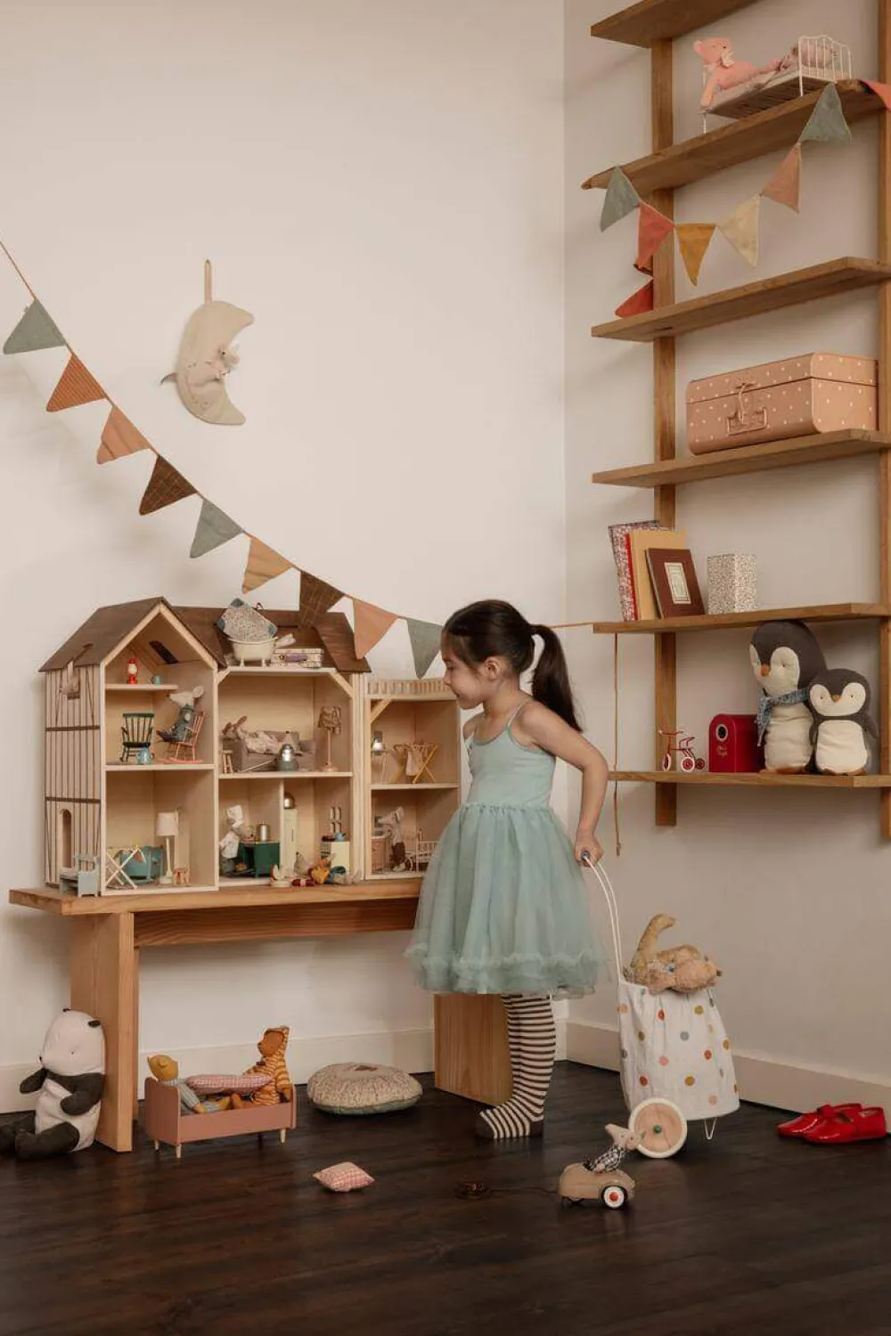mouse_hole_farmhouse__mai_1.webp Kids Maileg Wooden Toys | Doll Accessories>Mouse hole Farmhouse –