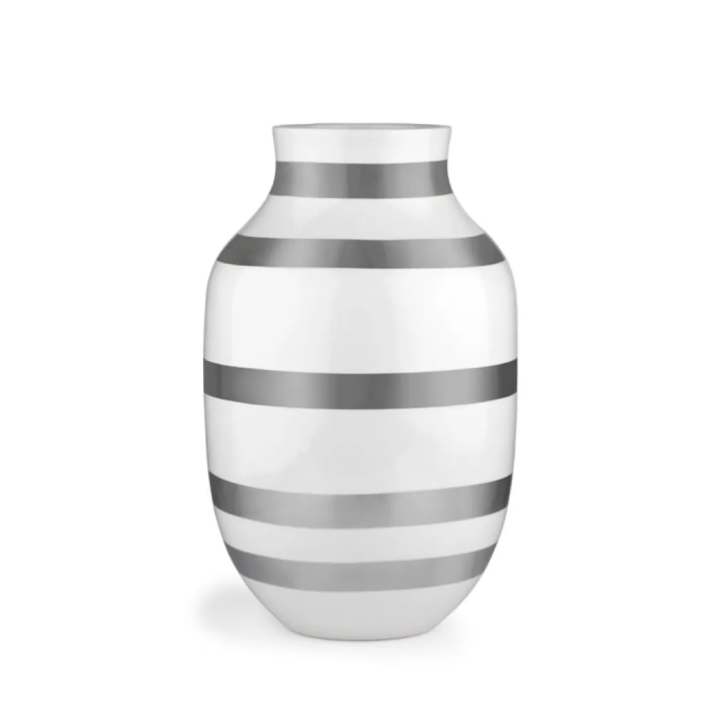 omaggio_vase__cm_silver___0.webp Kähler Design Easter Decorations | Ceramics And Vases>Omaggio Vase 31 cm, Silver – Kähler