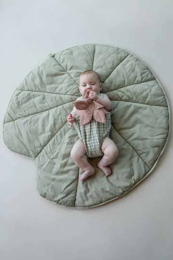 Kids Lorena Canals Rugs And Playmats>Play Mat Water Lily Olive –