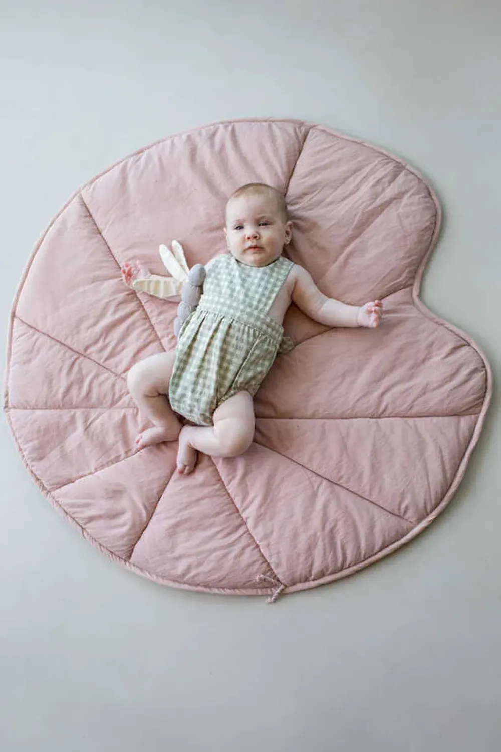 play_mat_water_lily_rose__1.webp Kids Lorena Canals Rugs And Playmats>Play Mat Water Lily Rose –