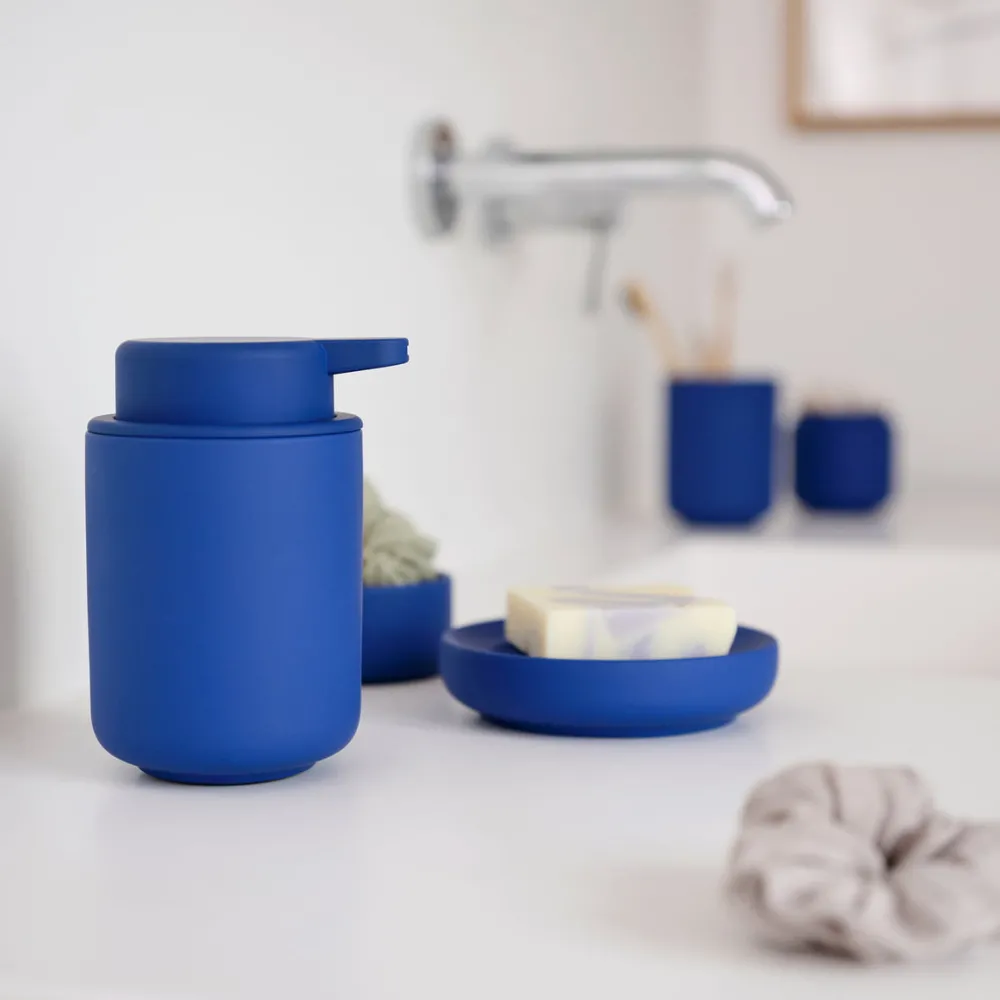 soap_dispenser_ume__ml_in_1.webp Zone Denmark Soap And Dispensers>Soap dispenser Ume 250 ml, Indigo –