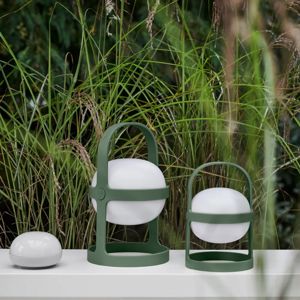 solar_lamp_circular_spot__1.webp Rosendahl Outdoor | Lamps & Lighting>Solar Lamp Circular Spot H25, Pine Green –