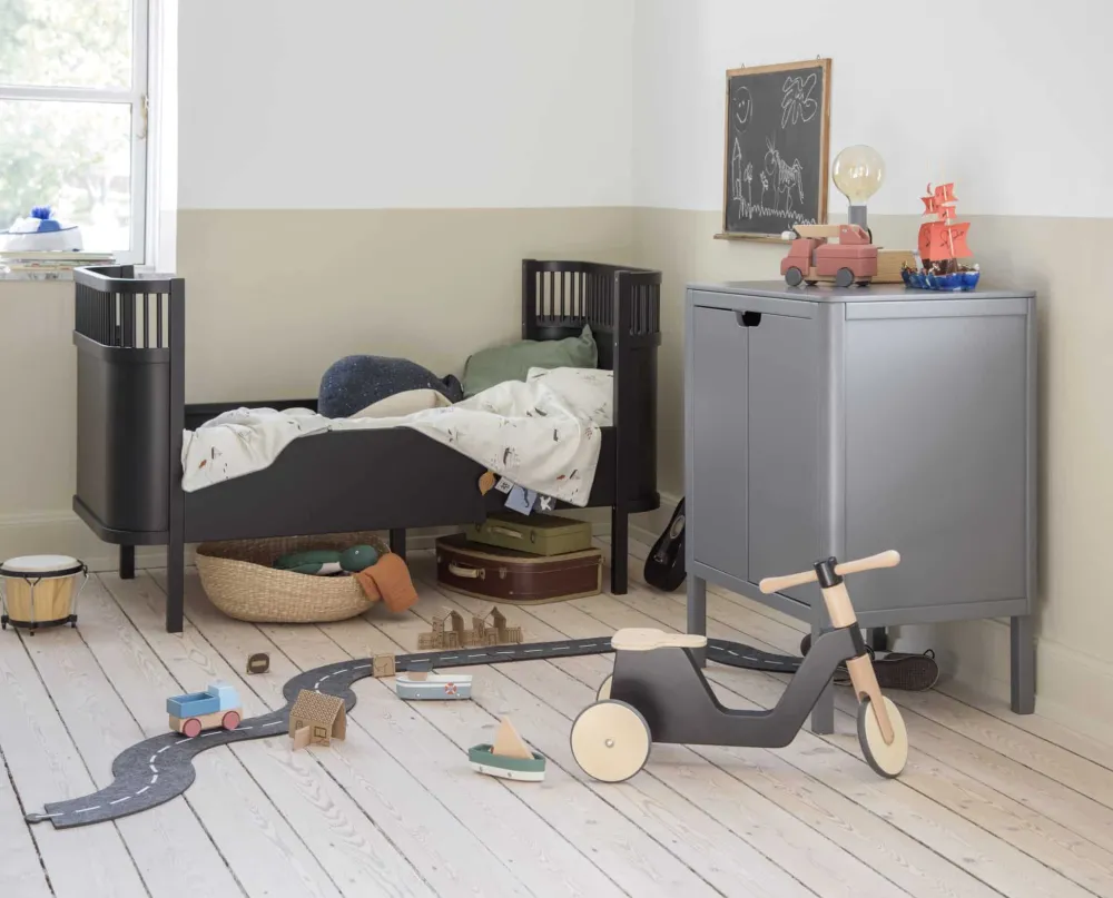 the_sebra_bed_baby__jr_bl_1.webp Kids Sebra Interior Kids Furniture>The Sebra Bed, Baby & Jr. Black – Sebra