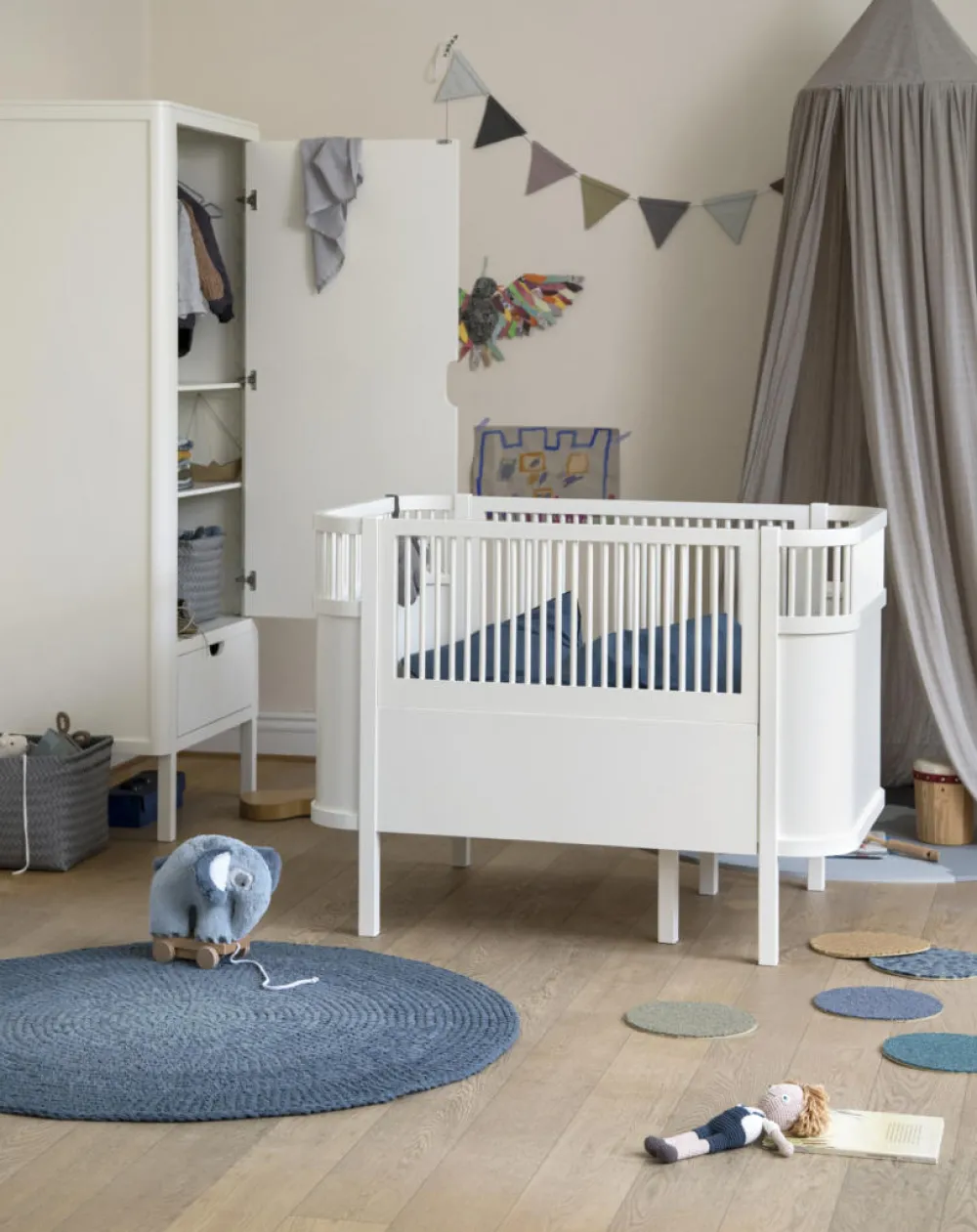 the_sebra_bed_baby__junio_1.webp Kids Sebra Interior Kids Furniture>The Sebra Bed, Baby & Junior, white – Sebra