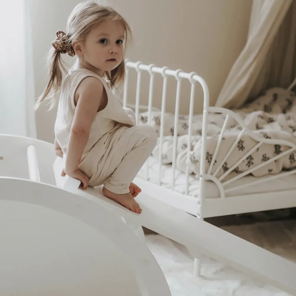 tuohi_slide_ramp_white__f_3.webp Kids Fitwood of Scandinavia Wooden Toys | Balance Toys>Tuohi Slide ramp, White – Fitwood