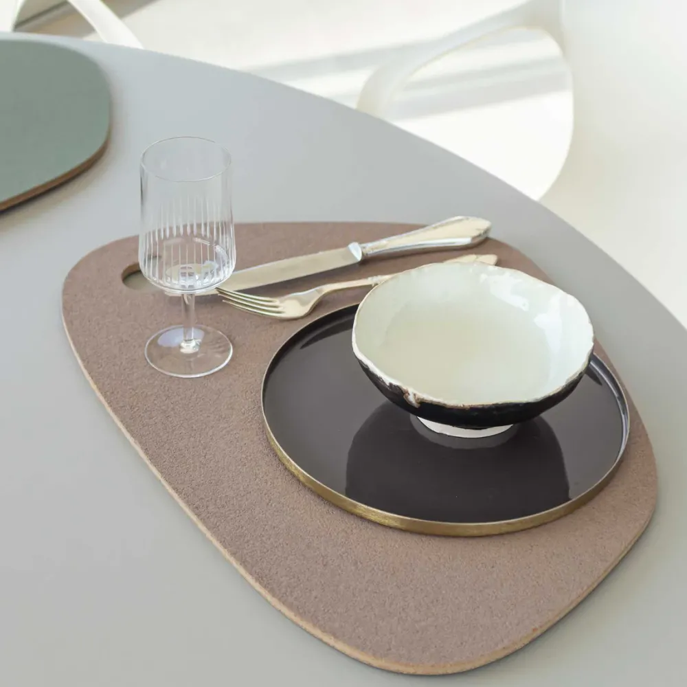 twin_placemat_thyme_green_2.webp Mette Ditmer Kitchen>Twin Placemat Thyme Green / Cognac –