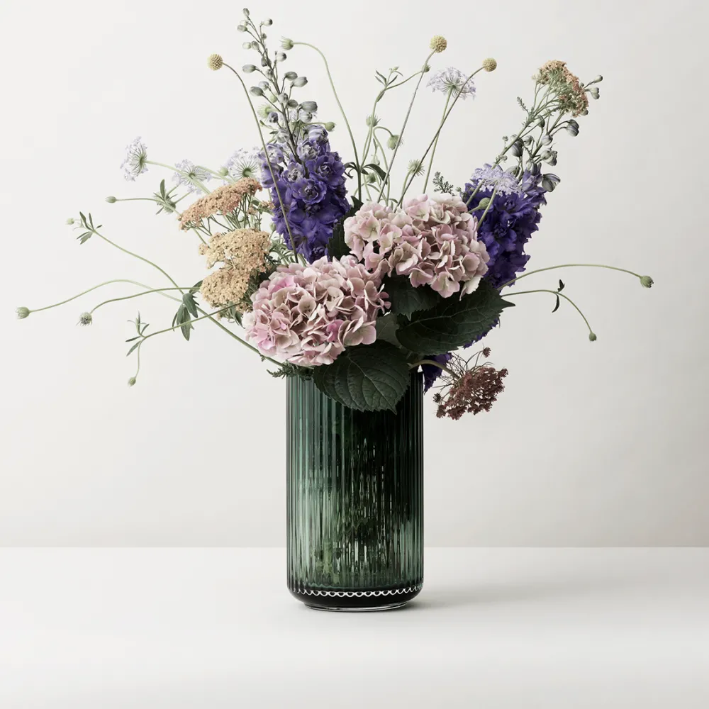 vase__cm_green_mouth_blow_1.webp Lyngby Porcelain Easter Decorations | Ceramics And Vases>Vase 25 cm, green mouth blown glass – Lyngby